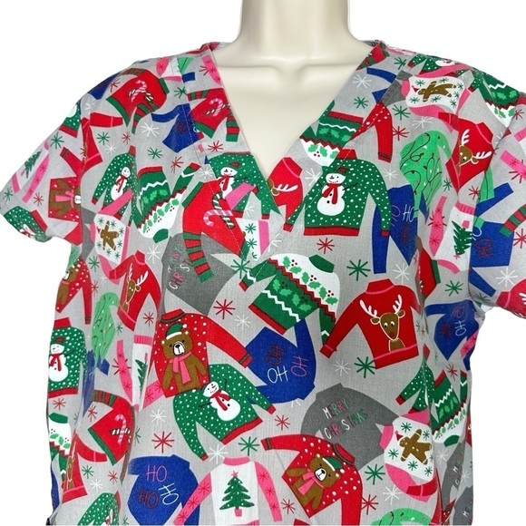 Cassandra O Christmas Scrub Top Women’s Size M - Picture 3 of 8
